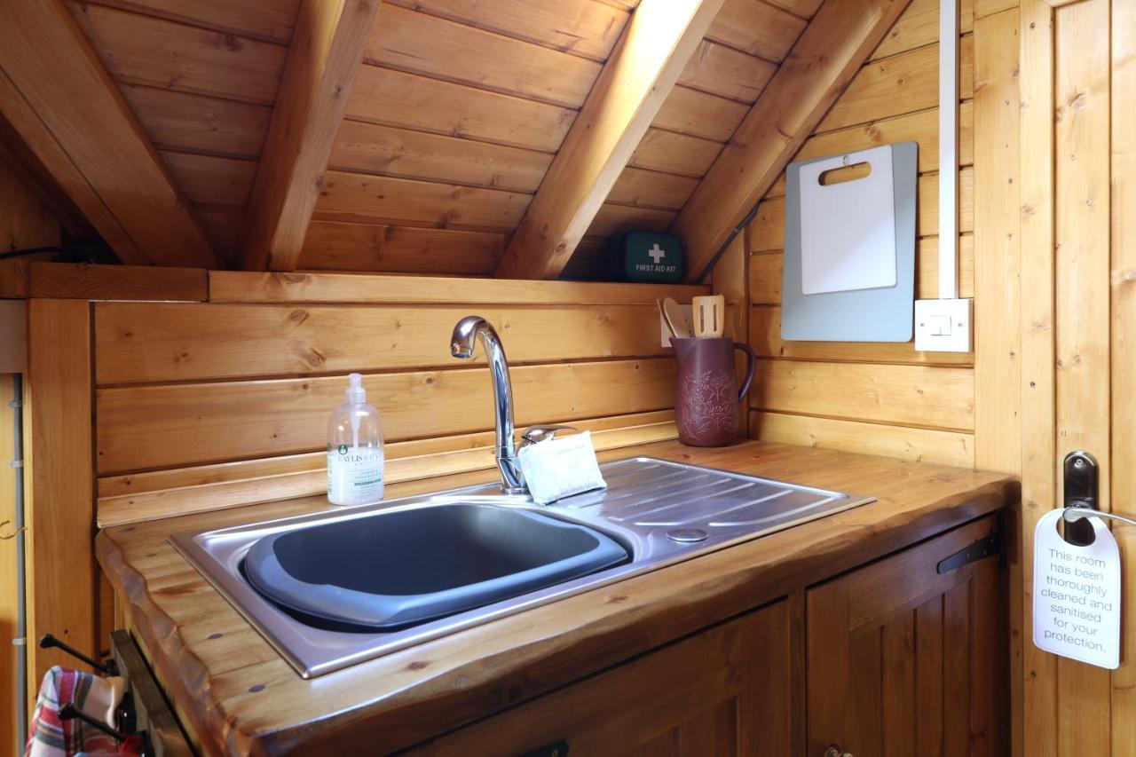 Elsay May Luxury Hot Tub Lodges Exclusively For Couples Over 25Yrs And Dog Friendly Turnberry Exterior photo